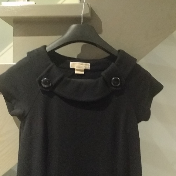 🌺🍀 Beautiful dress by Michael Kors 🌸🌺 - Picture 6 of 10